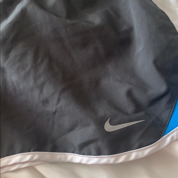 Nike Shorts - Picture 2 of 4